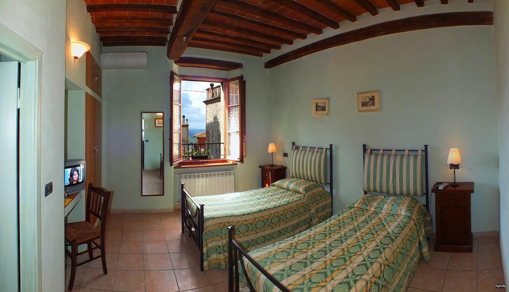 Locanda Nel Cassero Civitella Marittima Exterior photo